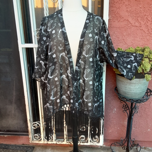 Hot Topic Sweaters - Hot topic kimono